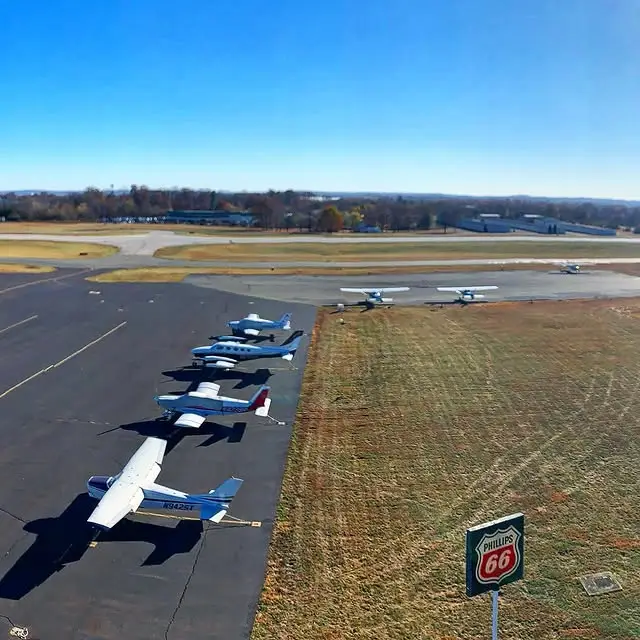 Planes on field at Pitcairn Flight Academy in Pottstown, PA flight training