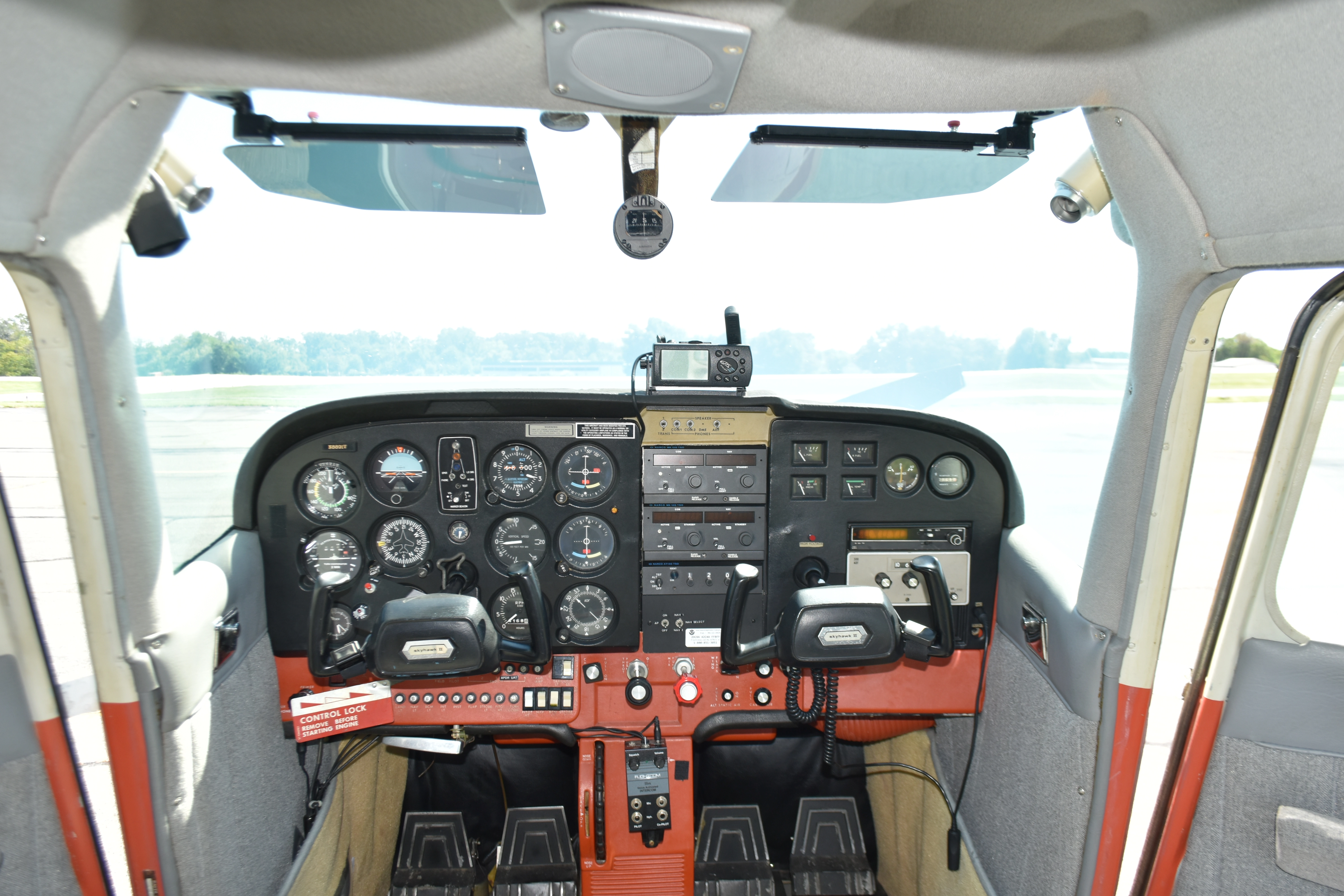 Understanding an Aircraft Instrument Panel