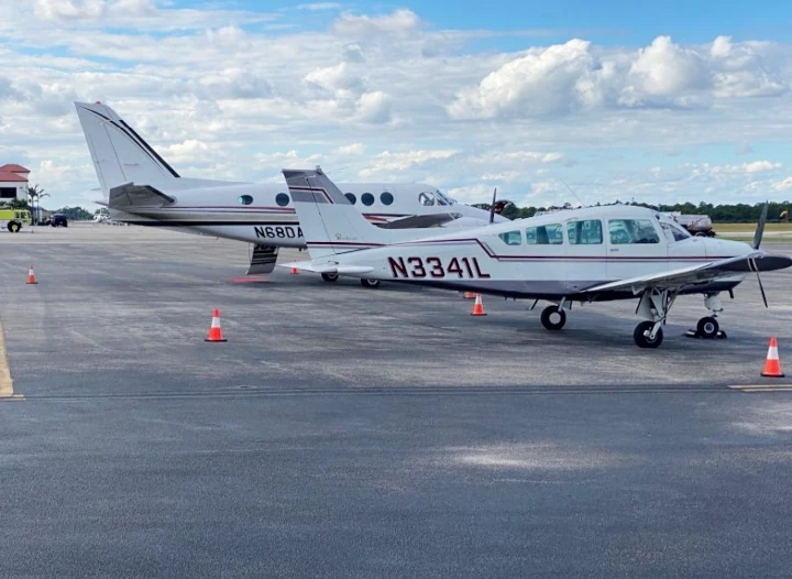 large aircraft at heritage field airport